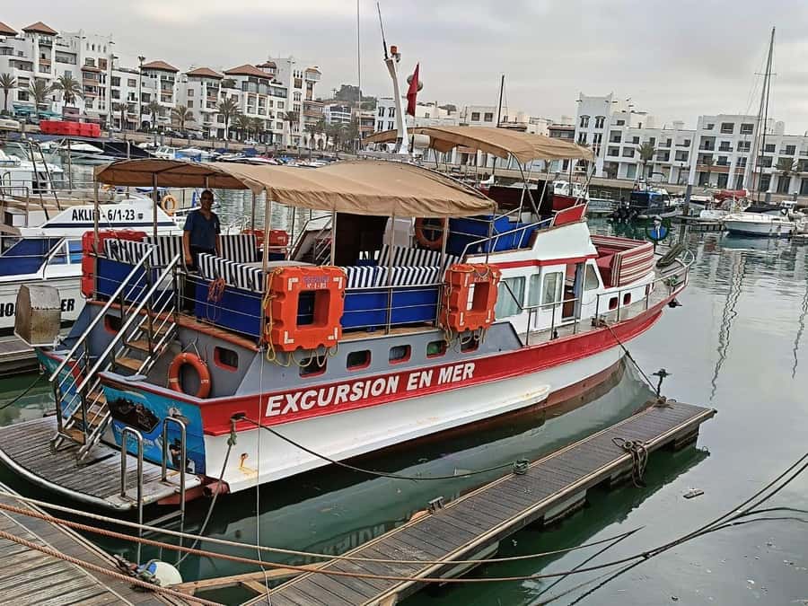 Sea excursion with BBQ, fishing, and swimming - A 4-hour Phantom Boat day from Agadir: the vibe and the value