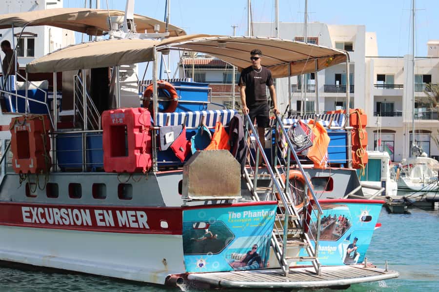 Sea excursion with BBQ, fishing, and swimming - Swimming and seeing the seabed: fun breaks between fishing