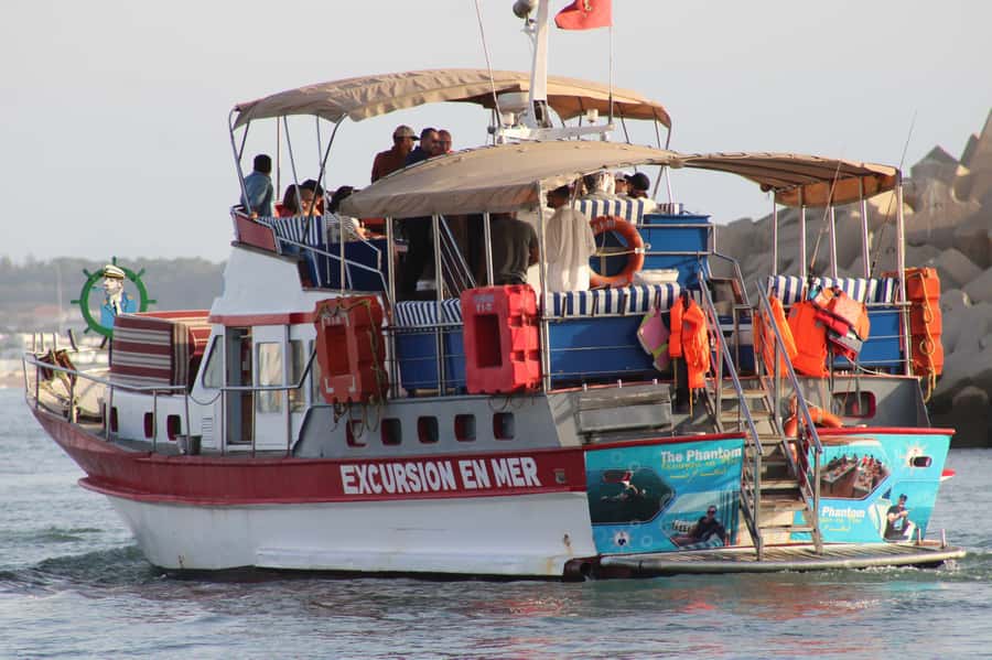 Sea excursion with BBQ, fishing, and swimming - The BBQ lunch and tea on board: why people remember this part