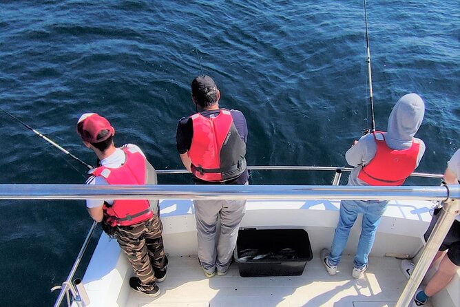 Sesimbra: All-inclusive Sport Fishing Tour - What a maximum of 10 travelers changes