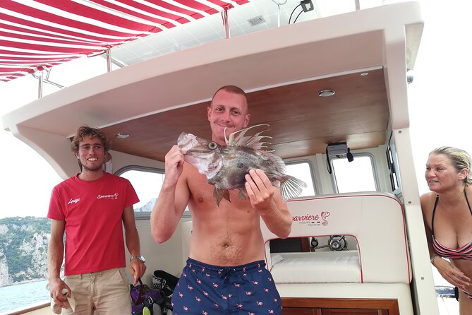 Shared trip with fishing and visit the beauty of Capri island - Fishing at Punta Campanella: the hands-on part