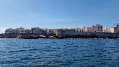 Siracusa: Ortigia +sea caves +fishing experience - Sea caves and the swim stop: the schedule you’ll plan around
