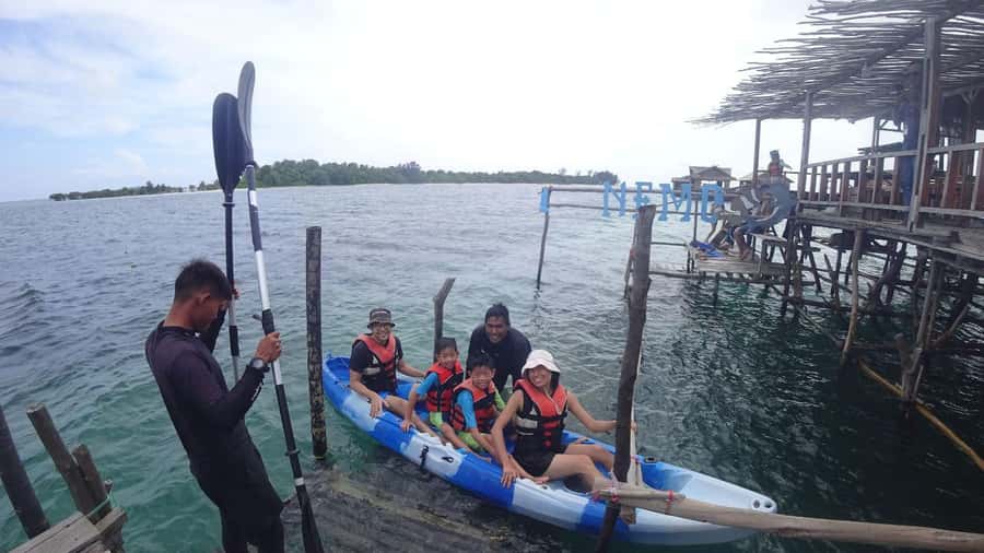 Snorkeling Kayaking Fishing Swimming Activities - The Guide Makes the Day: English Support and the Joe Factor