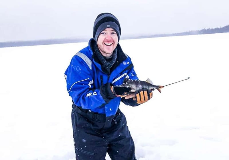 Snowshoe Trip for Ice Fishing in Saariselka - Why Saariselka’s snowshoe + ice fishing mix is so satisfying
