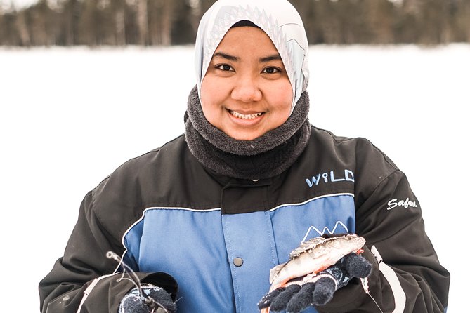 Snowshoeing and Ice Fishing Tour - Snowshoeing: calm forest walking and the walk to the lake