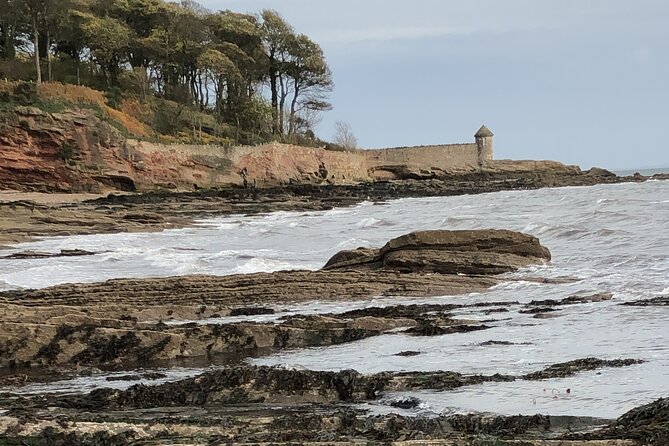 St Andrews & Fishing Villages of Fife Private Tour from Edinburgh - Falkland Palace and Garden: the Outlander tie-in plus a real-tennis oddball