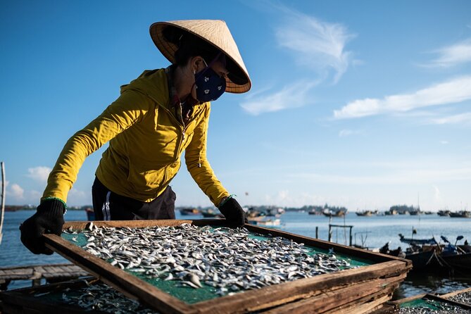 Sunrise Photography Tour in Vietnam Fishing Village - The Drive Out: Where Composition Talk Actually Helps