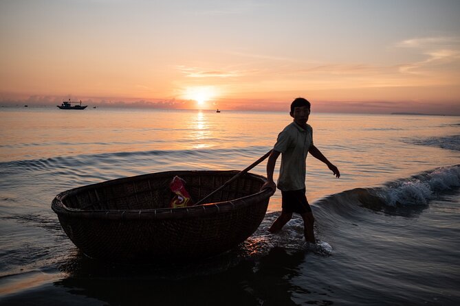 Sunrise Photography Tour in Vietnam Fishing Village - Working With Phones and Cameras: You’ll Get the Same Goal