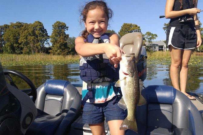 Tampa Bass Fishing Guide on Lake Tarpon - How the day plays out: trolling bass from launch to lake spots