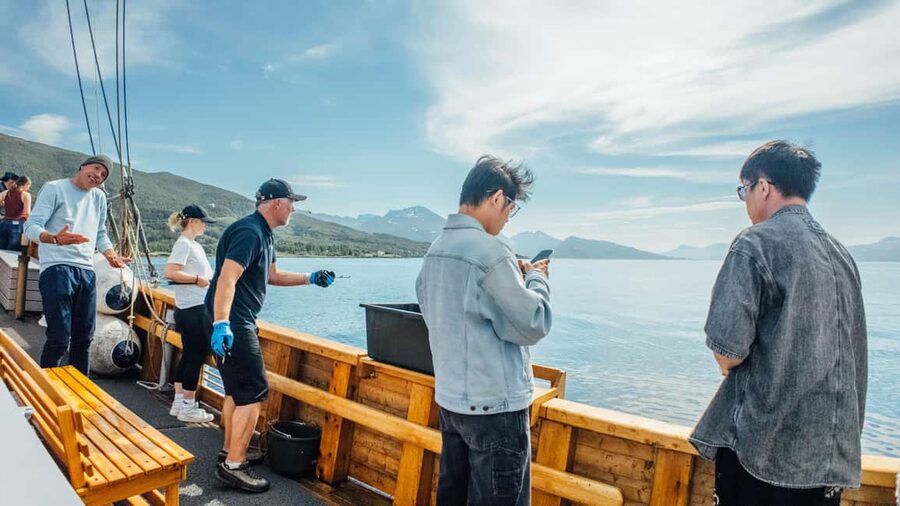 Tromsø: Fjord Fishing Cruise - FAQ