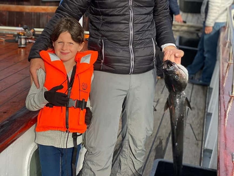 Tromsø: Small Group Sea-to-Table Fishing Experience - Arctic fishing lessons: how you catch cod, pollock, haddock, or mackerel