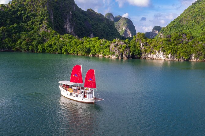 Unique Halong Private Day Cruise - Fishing Village, Kayak - The “private day cruise” advantage in Halong Bay