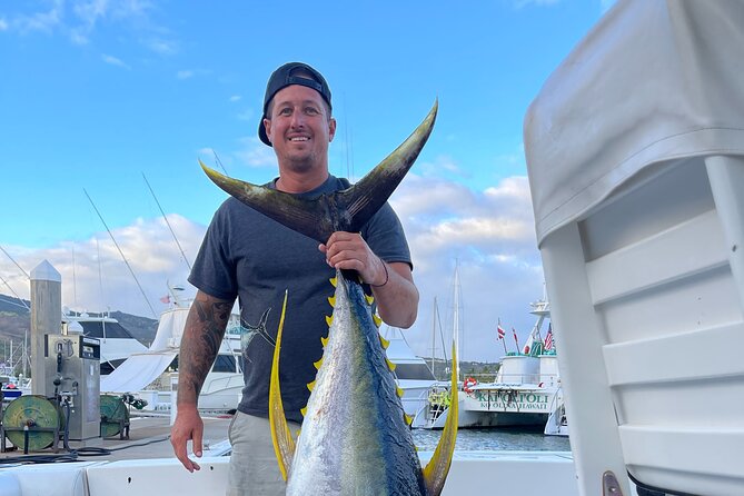 Waikiki Deep Sea Fishing Charter from Oahu - Food and Drinks: Simple, Included, and Built for a Long Day