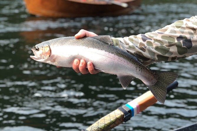 Whitewater Fishing and Rafting Experience in Rogue River - Your evenings: rustic river lodges, real meals, and crew energy