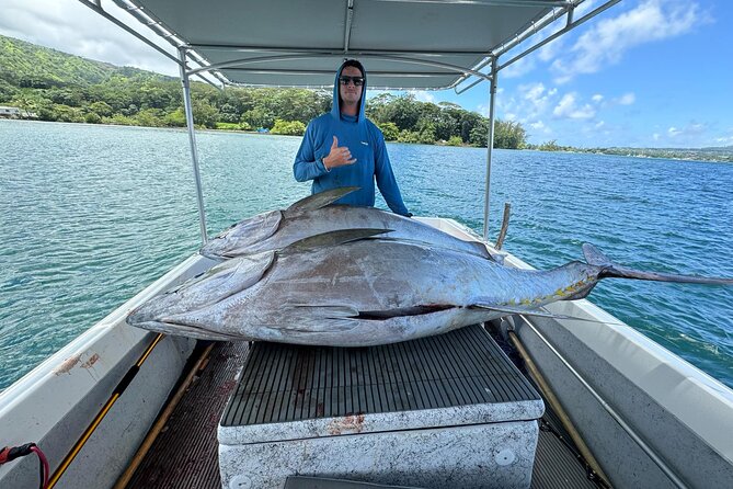 Wholesale Fishing in Poti Marara at Tahiti Teahupoo Peninsula - Meet the Poti Marara near Teahupoo