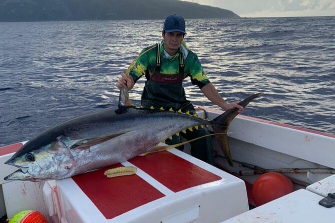 Wholesale Fishing in Poti Marara at Tahiti Teahupoo Peninsula - The Teahupoo area: why it matters for your morning