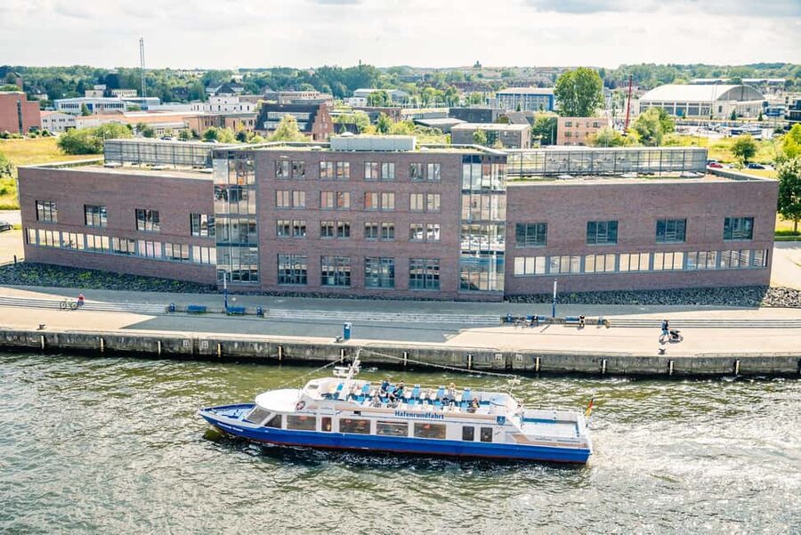 Wismar: Harbor Cruise with Sea Animal Fishing and Guide - The Ship and Route: What You’ll See on the Way to Wismar Bay