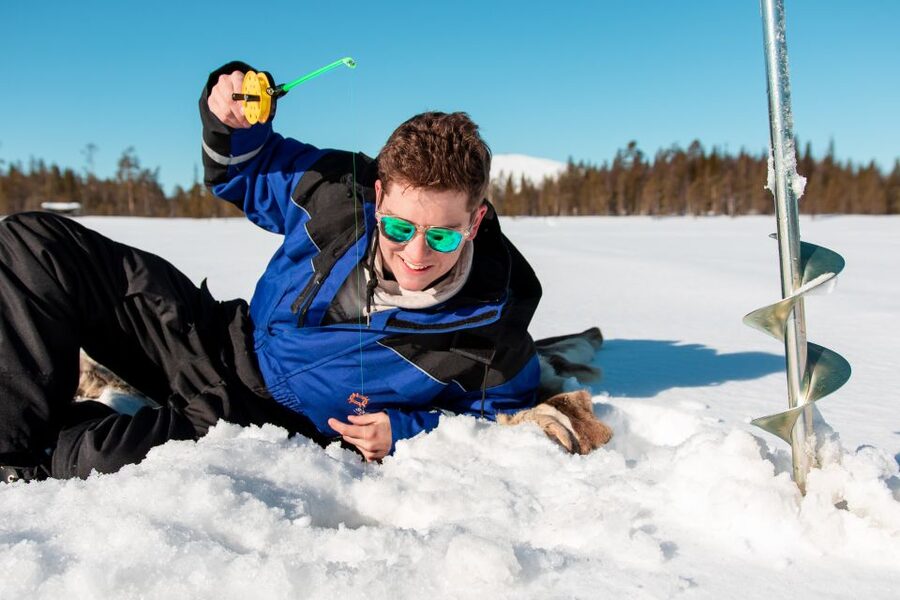 Ylläs: Snowmobile Adventure with Ice Fishing - Ylläs Winter, Up Close: Snowmobile + Frozen Lake Energy