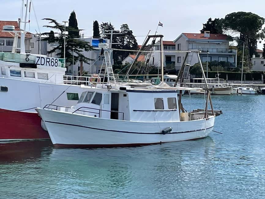 Zadar: Fishing Boat Trip with Lunch and Swimming Included - Morning on Board in Zadar Channel: Snack, Drinks, and Net Toss
